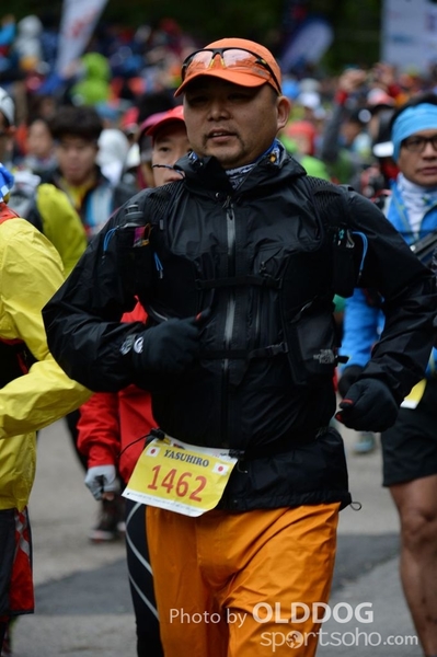 HK100 (112)