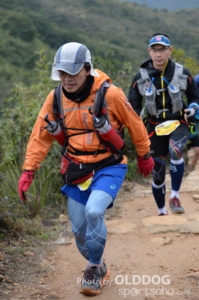HK100 (706)