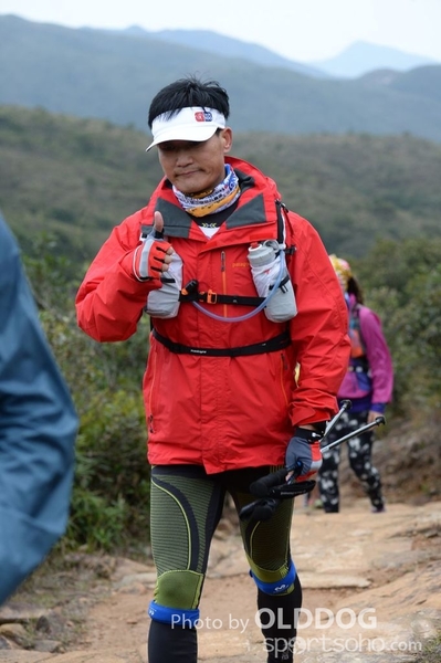 HK100 (729)