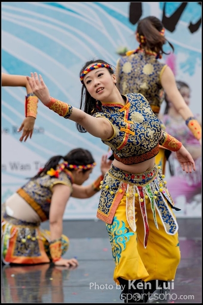 70Folk Dance