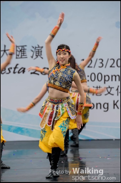 74 Chinese Folk Dance