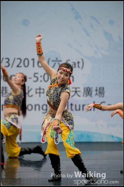 82 Chinese Folk Dance
