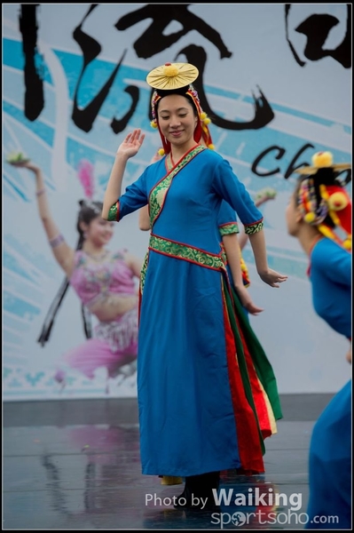 438 Chinese Folk Dance