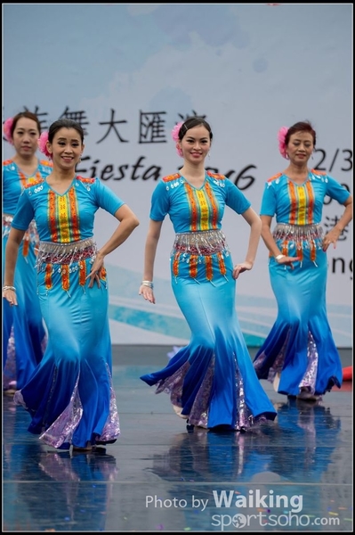 482 Chinese Folk Dance