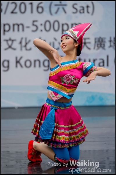 492 Chinese Folk Dance