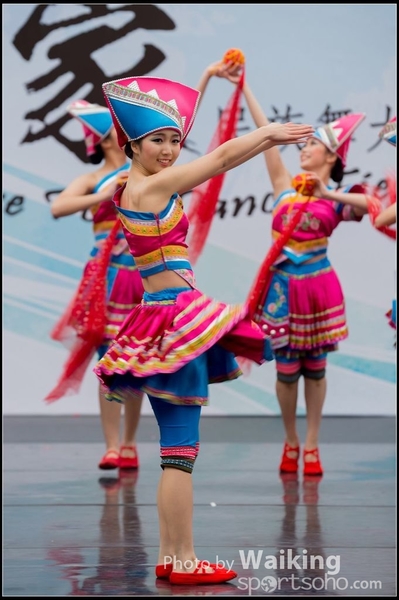 496 Chinese Folk Dance