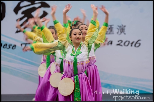 542 Chinese Folk Dance