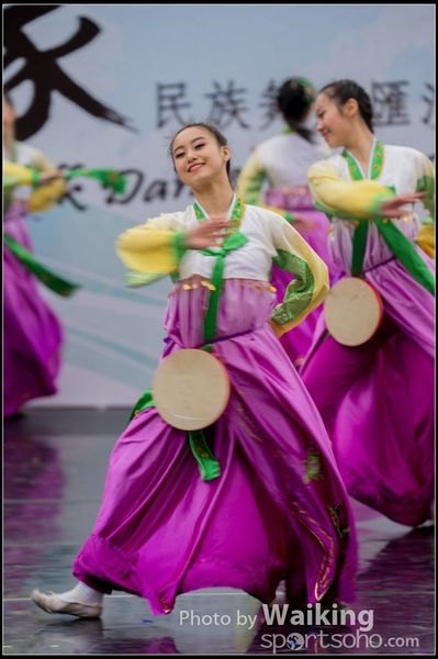 544 Chinese Folk Dance