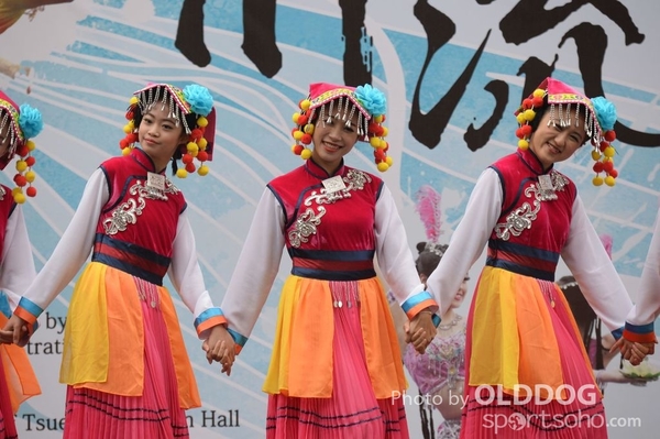 Folk Dance (98)