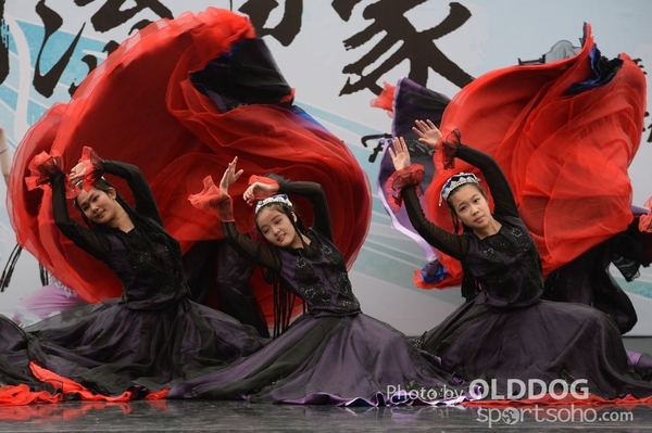 Folk Dance (514)