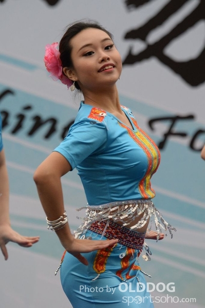 Folk Dance (533)