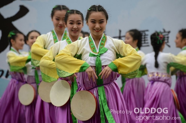 Folk Dance (583)