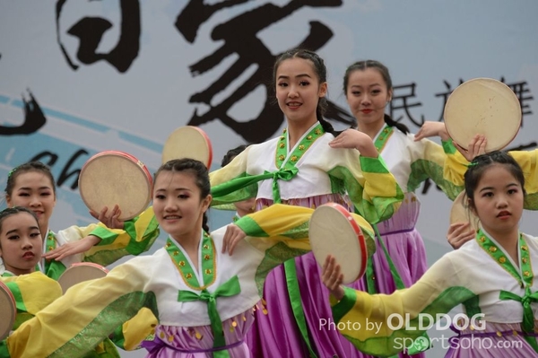 Folk Dance (597)