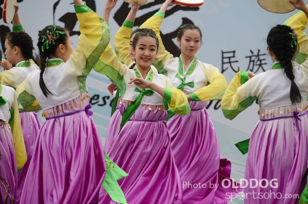 Folk Dance (599)