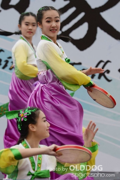 Folk Dance (606)