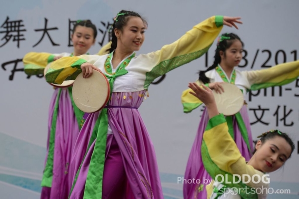 Folk Dance (609)
