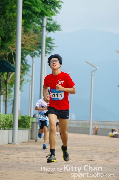SG201817