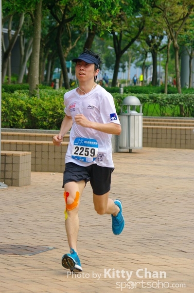 SG202132