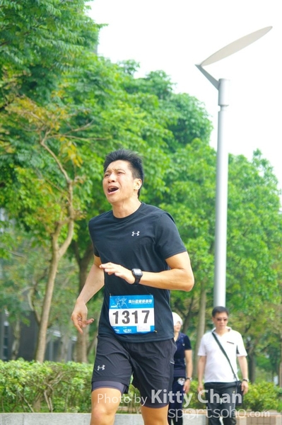 SG202437