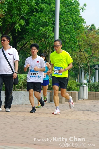 SG202440