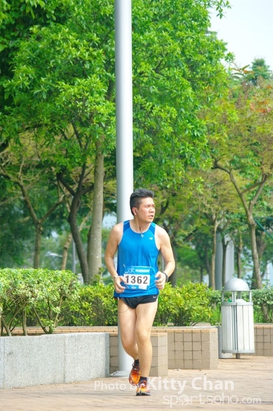 SG202751