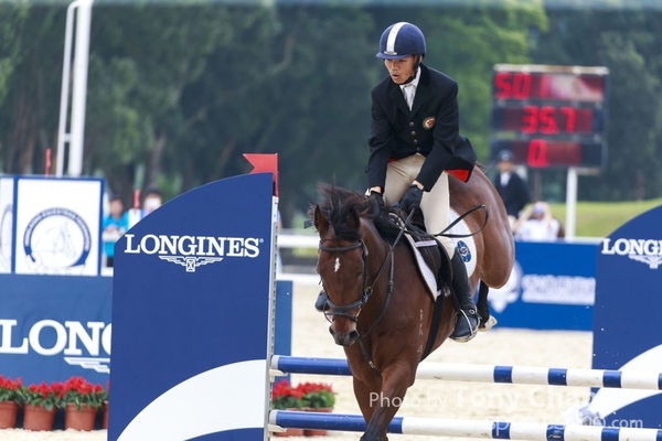 LonginesJumping_002