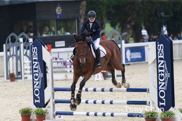 LonginesJumping_005