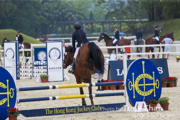 LonginesJumping_007