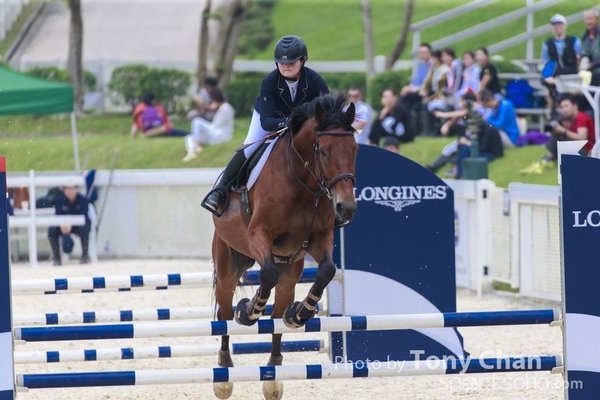 LonginesJumping_009