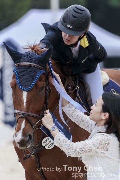 LonginesJumping_025