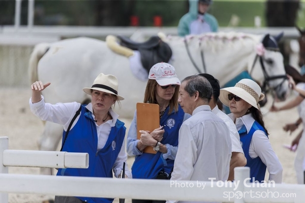 LonginesJumping_049