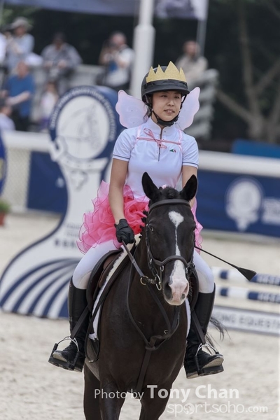 LonginesJumping_091