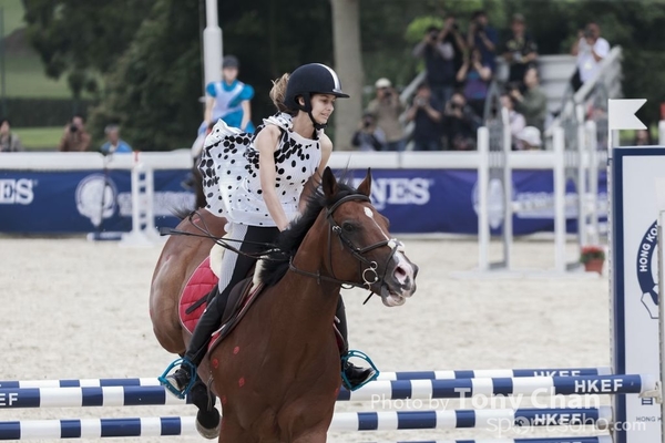 LonginesJumping_102