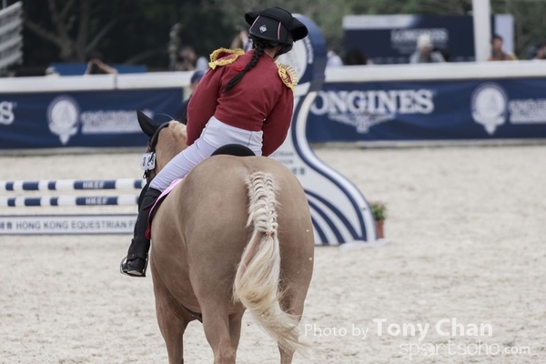 LonginesJumping_143