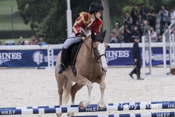 LonginesJumping_144