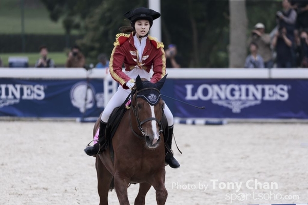 LonginesJumping_152