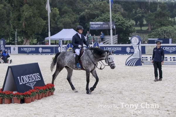 LonginesJumping_236