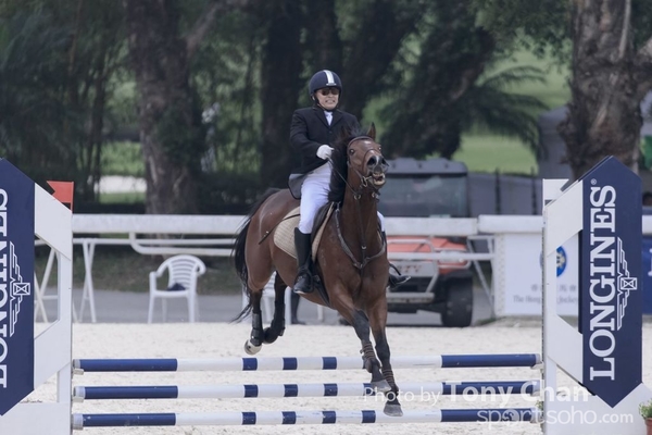 LonginesJumping_266