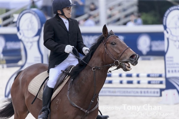 LonginesJumping_267