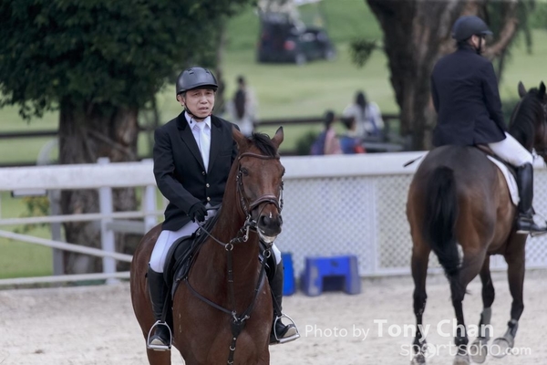 LonginesJumping_275