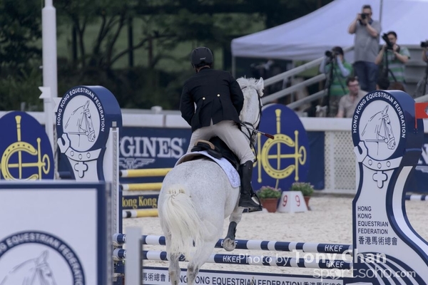 LonginesJumping_283