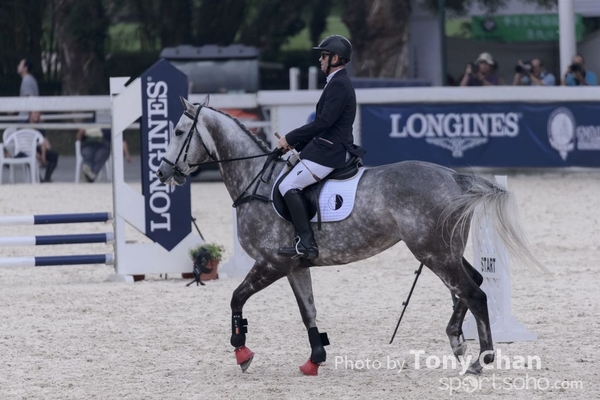 LonginesJumping_305