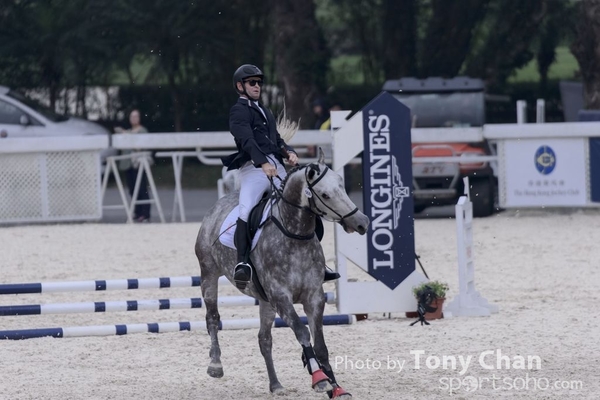 LonginesJumping_309