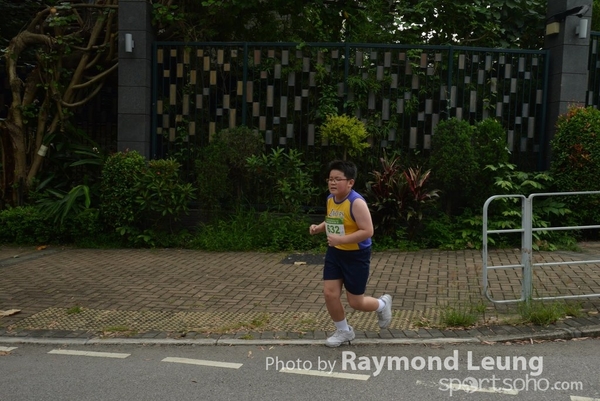 Raymond Leung 975