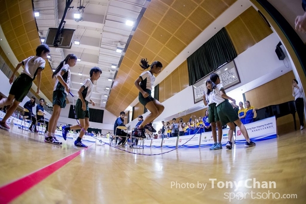 Skipping_163