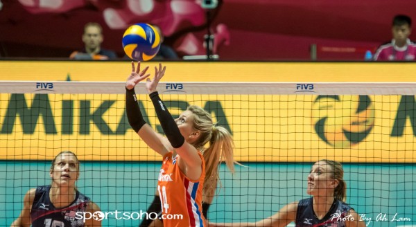 FIVB  (32)
