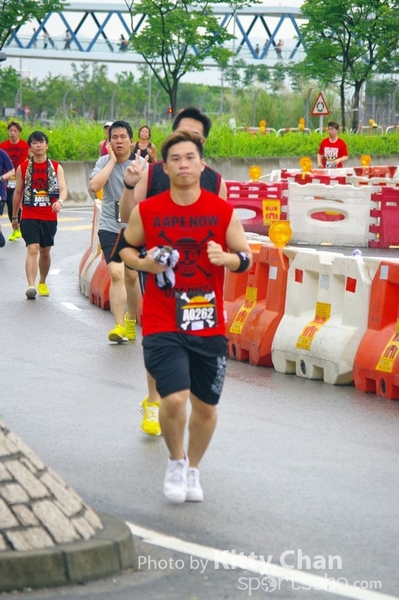 SG201094