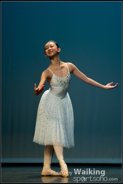 2016-10-02 Solo Dance 0527