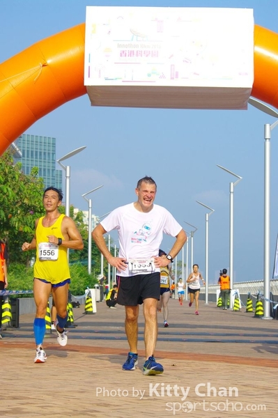 SG201111