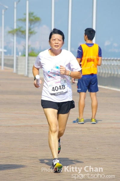 SG201833